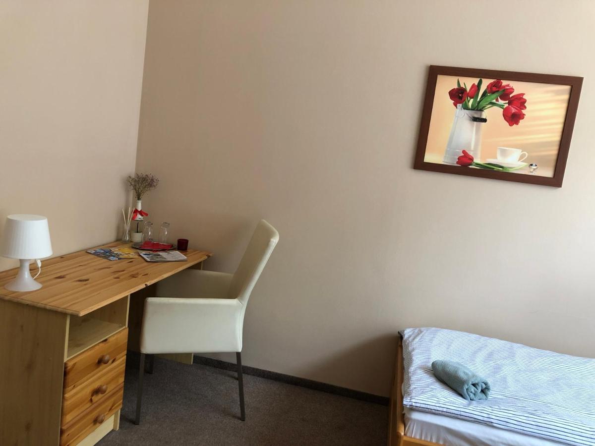 Hotel Obecna Skola Svatý Jan pod Skalou Εξωτερικό φωτογραφία